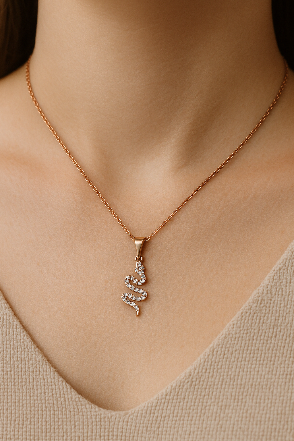 Crystal Serpent – Collier Serpent Or Rose & Cristaux Étincelants