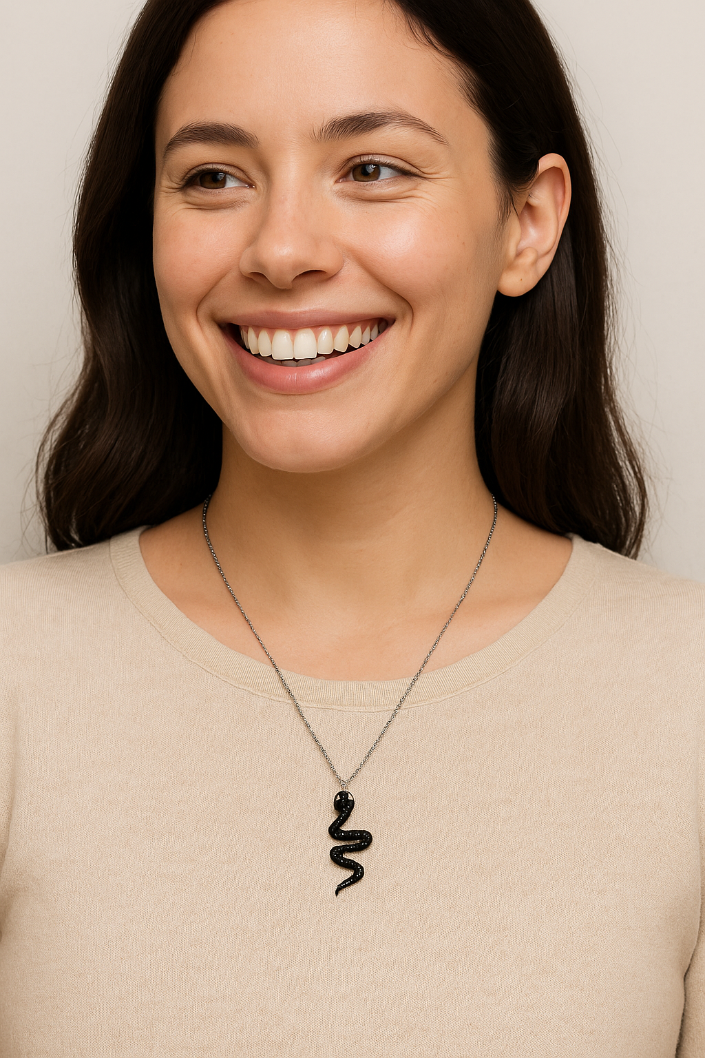 Midnight Serpent – Collier Serpent Noir en Acier Inoxydable