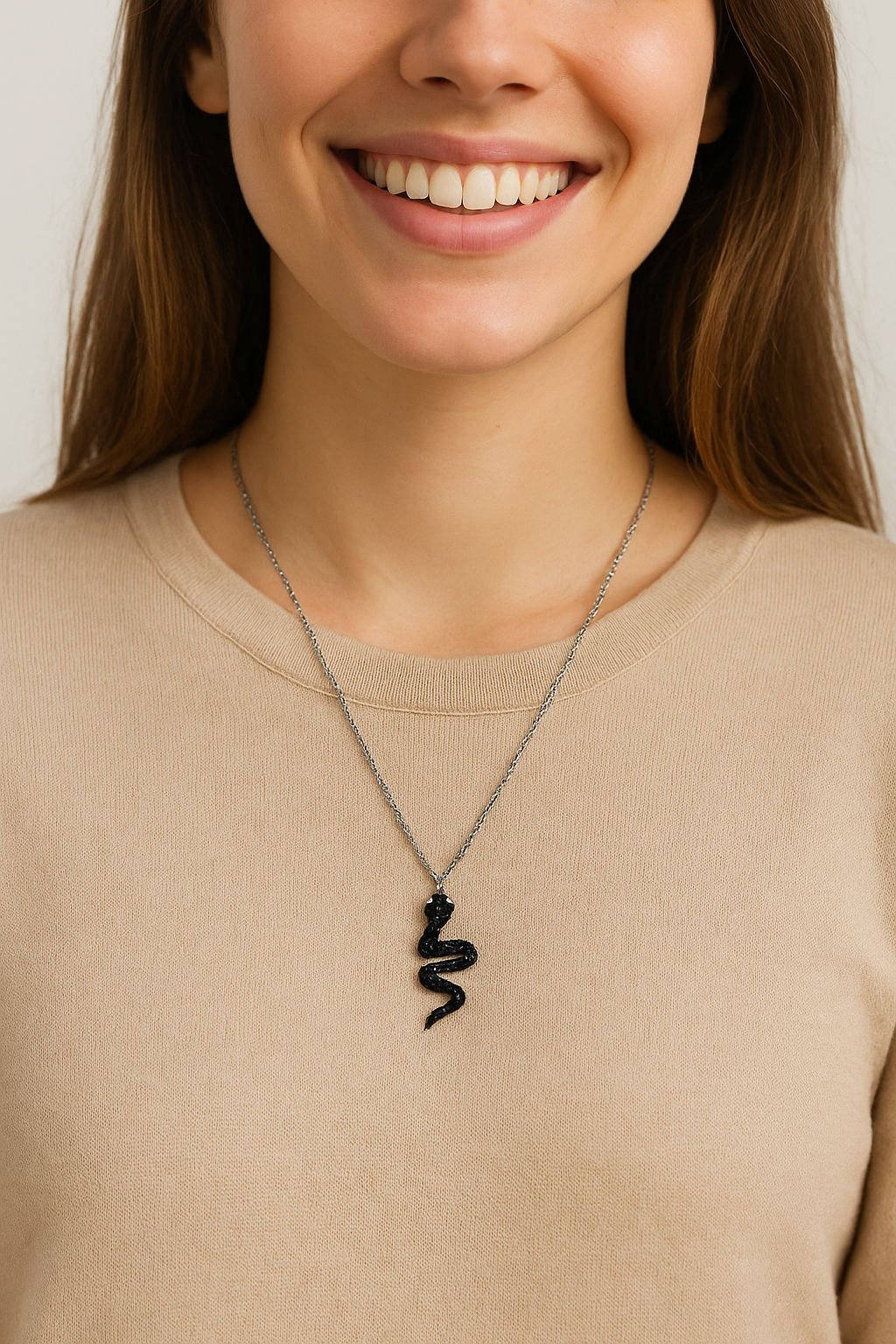 Midnight Serpent – Collier Serpent Noir en Acier Inoxydable