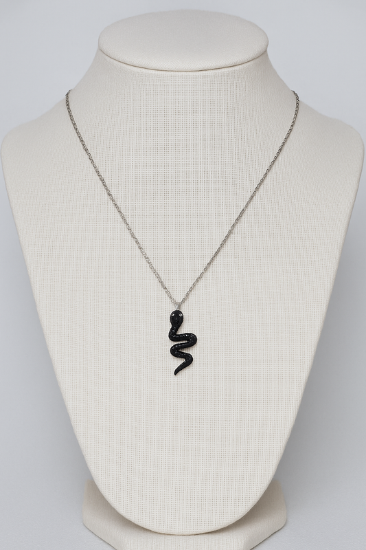 Midnight Serpent – Collier Serpent Noir en Acier Inoxydable